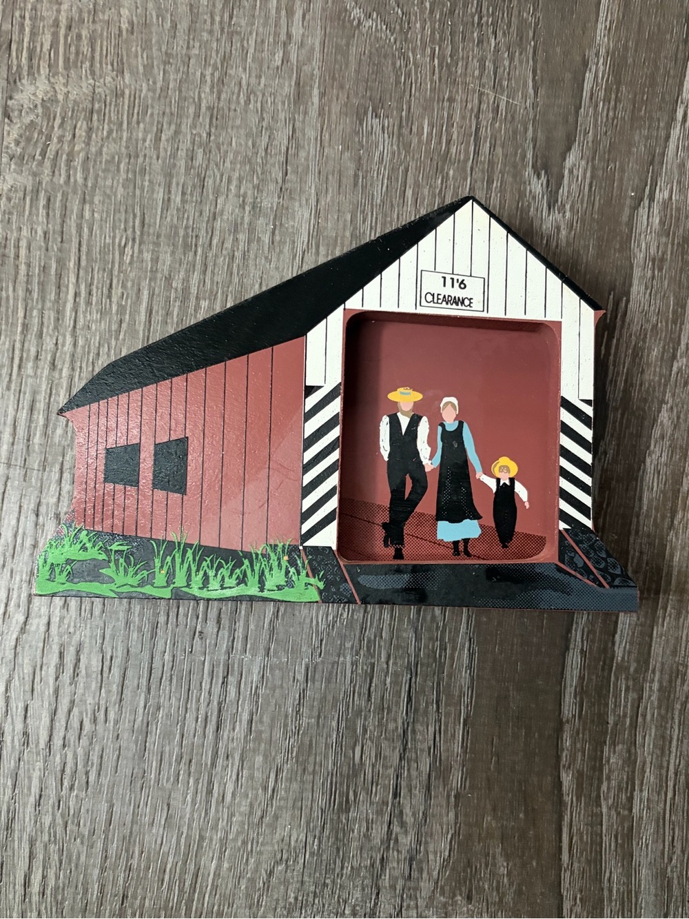 Vintage 1993 Cat’s Meow Amish Barn Village Piece